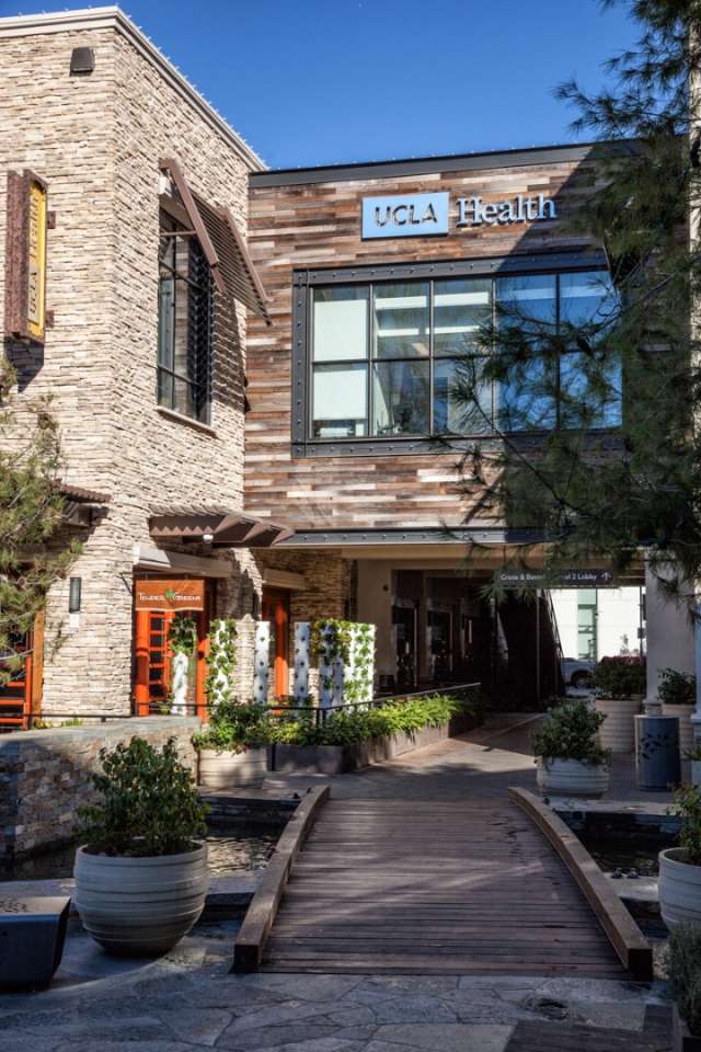 UCLA Health Woodland Hills